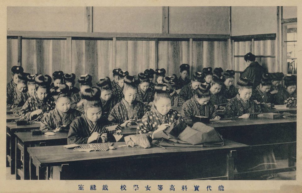 戦前の教育（2）軍国主義の中の教育－教育勅語以降から敗戦まで（1890‐1945） – 太平洋戦争とは何だったのか